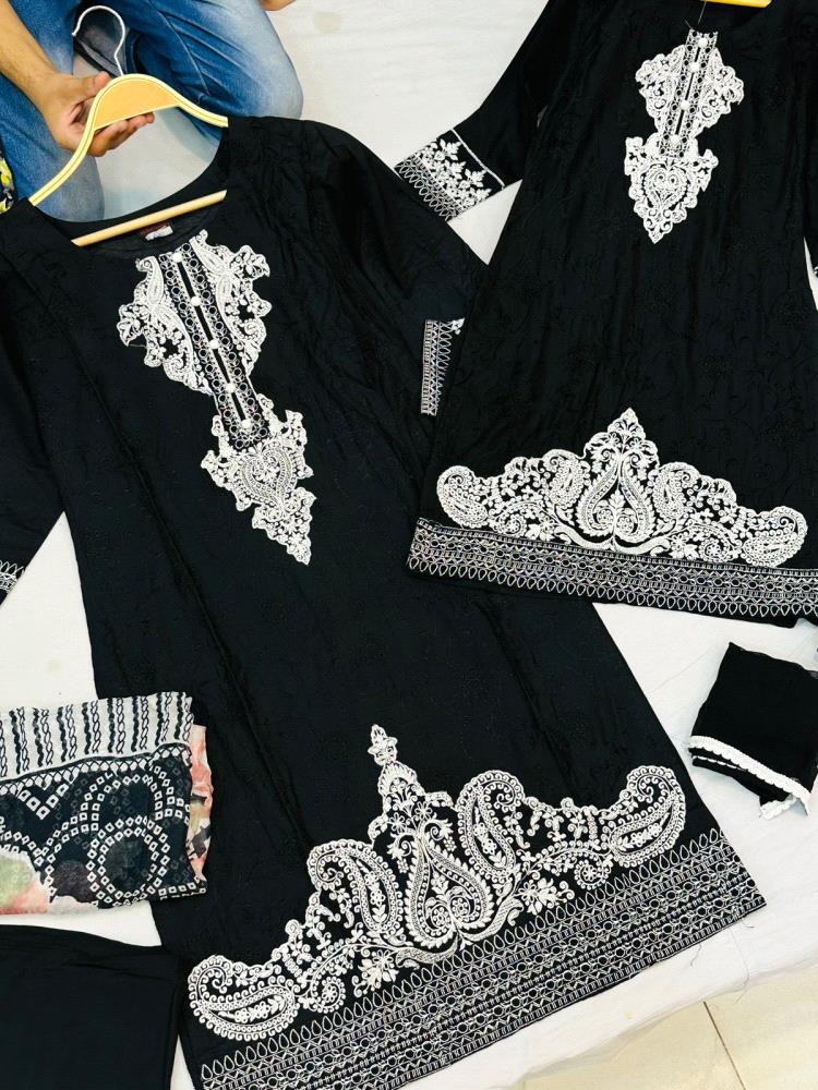 Mother and Daughter Same Linen Heavily Embroidered Shirt Chicken Kari Embroidery And Capri With Chiffon Dupatta


Kids Size:20 to 36
Price: Rs.2850/-

Mother Size: M L XL
Price: Rs.3900/-