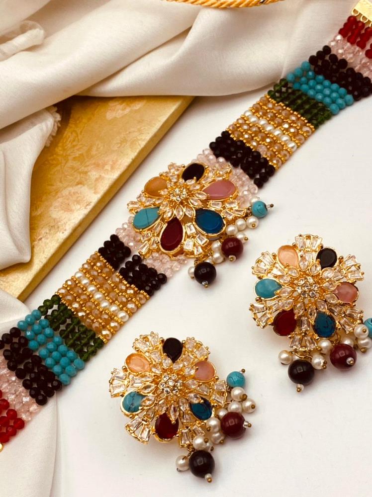 Multi Choker Set

Gold Plated

Multicolored

Price: 1999