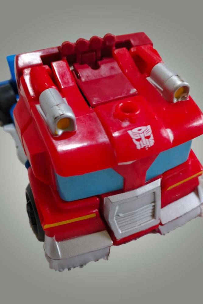 Get ready for exciting adventures with this fun transforming robot toy. This toy converts easily from a sturdy truck to a heroic robot, just like your favorite Autobot leader. 

It features a classic red and blue design, making it instantly recognizable. Perfect for imaginative play, this toy encourages creativity and helps develop fine motor skills as children transform it between its two modes. It is a great addition to any toy collection and provides hours of entertainment for kids who love robots and vehicles.

Please note that there may be slight variations in color and size.

Price: PKR 850